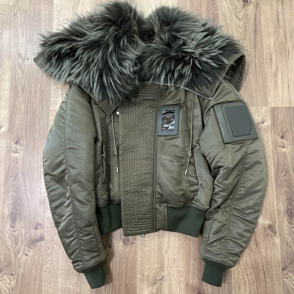 $4000 Juun.J Olive Green N2-B Flight Bomber Jacket Fur Hood - Medium - Large